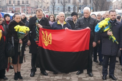 У Чернівцях панахидою вшанували пам’ять Героїв Небесної сотні – фото