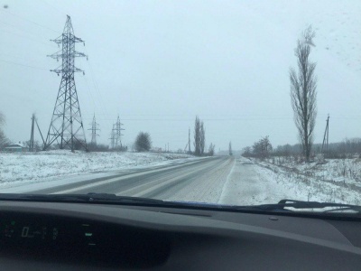 Сніг та місцями ожеледиця. У поліції розповіли про ситуацію на автошляхах Буковини