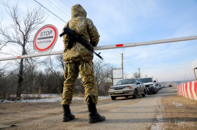 На Донбасі поблизу блокпосту бойовиків підірвався мікроавтобус, є жертви - прес-центр ООС