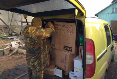 У Сторожинці волонтери відправили на Схід чергову гуманітарну допомогу - фото