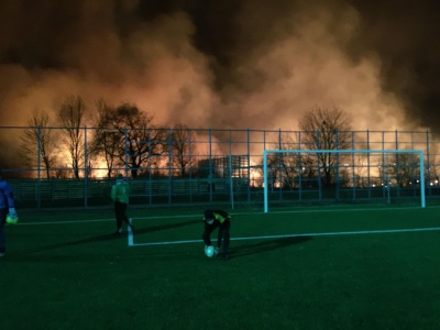 Масштабна пожежа: на околиці Чернівців на відкритій території загорілась трава – фото