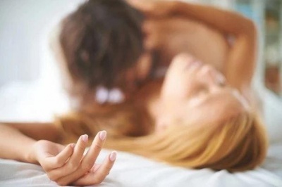Експерти пояснили, чому ранковий секс - найкращий