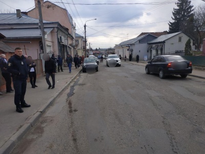 У Чернівцях легковик збив хлопчика, у дитини – відкритий перелом ноги