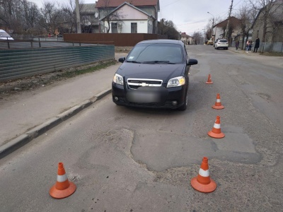 У Чернівцях легковик збив хлопчика, у дитини – відкритий перелом ноги