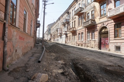 У Чернівцях відновили ремонт вулиці Переяславської – фото