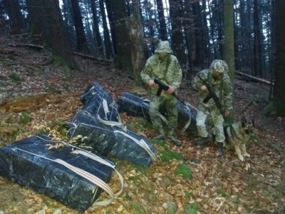 Стрілянина на кордоні: на Буковині четверо молодиків з цигарками втікали від правоохоронців