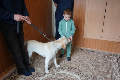 Як собака «лікує» особливих діток у Центрі реабілітації в Чернівцях - фото