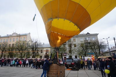 У Чернівцях проводять 14-ий Буковинський туристичний ярмарок - фото