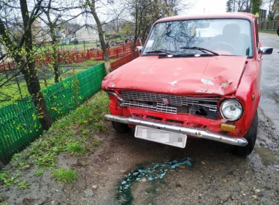 На Буковині в ДТП потрапили два "Жигулі": травмувалась пасажирка - фото