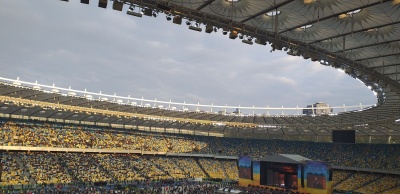 Стадіон так стадіон. Як пройшли дебати на «Олімпійському» – репортаж МБ