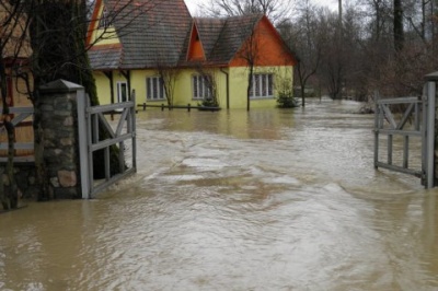 Рятувальники попереджають про можливі паводки у західних областях