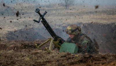 Донбас: 18 ворожих обстрілів за добу, двоє військових поранені