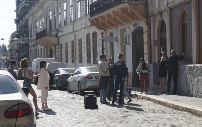 Містичний трилер про ситуацію в місті: про що знімають кіно у центрі Чернівців – фото