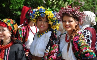 Як у Чернівцях відзначать День вишиванки: програма заходів