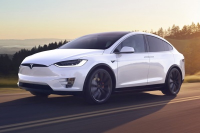 Скільки електрокарів Tesla зареєстровано на Буковині