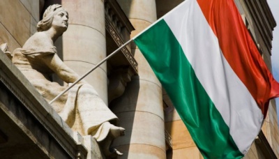 МЗС Угорщини сподівається, що Зеленський перегляне "мовний" закон