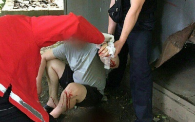 У Чернівцях поліція врятувала чоловіка, який хотів накласти на себе руки – фото