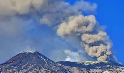 Прокинувся найвищий вулкан Європи