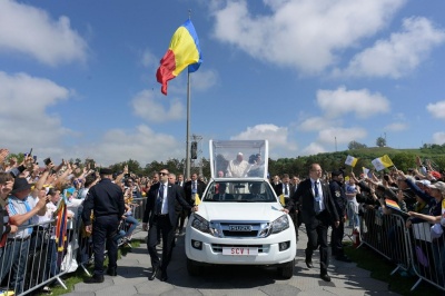 Чернівчани побували на зустрічі з Папою Римським у Румунії – фото