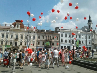 У Чернівцях відбулася хода за сімейні цінності