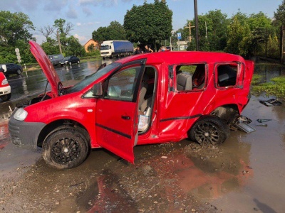 У Чернівцях внаслідок зіткнення двох авто постраждали 4 осіб. Уточнено