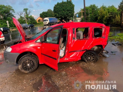 Чотирьох постраждалих у ДТП у Чернівцях доправили до реанімації: поліція повідомили подробиці аварії