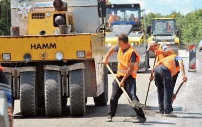 В "Укравтодорі" кажуть, що відремонтували 50% доріг