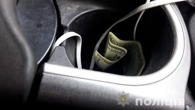 У Чернівцях п’яний водій намагався за 100$ підкупити поліцейського