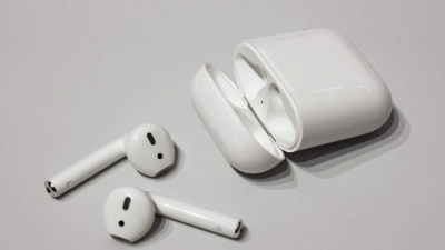 Apple зняла в Києві рекламу AirPods - відео