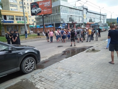 Перекриття вулиці Хотинської: активісти планують у понеділок продовжити акцію