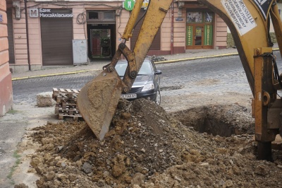 «Ні швидка не заїде, ні пожежна»: чому не можуть завершити ремонт вулиці Переяславської