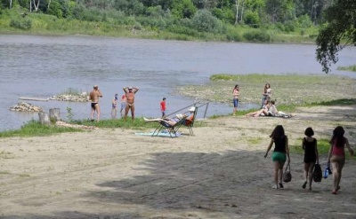 У Чернівцях на міському пляжі знову заборонили купатися