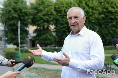 Як кандидати з Буковини можуть виглядати в старості: експеримент з FaceApp