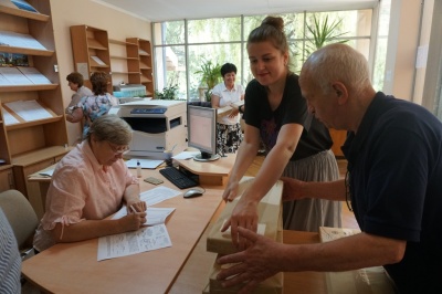 До Чернівців привезли бюлетені для голосування на виборах до Ради – фото