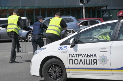 У Чернівцях від початку року звільнили двох патрульних через службову невідповідність