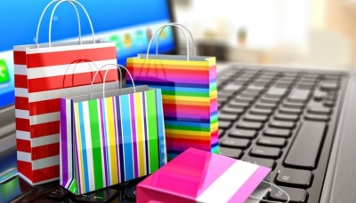 Скільки грошей витрачають українці на покупки в Інтернеті