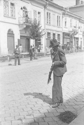 Ленін без голови і гуцули на бордюрах: якими були Чернівці в 1941 році