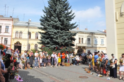 Освячують мед і зілля: як у Чернівцях святкують Маковея - фото