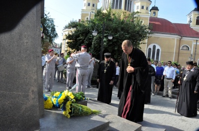 У Чернівцях відзначають День Незалежності України - фото