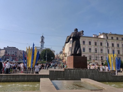 У Чернівцях відзначають День Незалежності України - фото