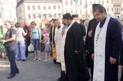 У Чернівцях відбувся спільний молебень за загиблими героями – фото