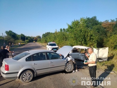 На Буковині через зіткнення двох автомобілів травмовані люди