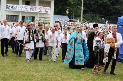 Святкова ватра та запальні танці: як на Буковині проходить гуцульський фестиваль - фото