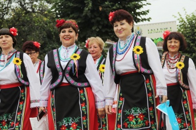 Святкова ватра та запальні танці: як на Буковині проходить гуцульський фестиваль - фото