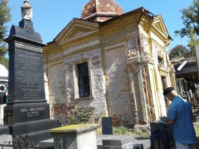 У Чернівцях на єврейському цвинтарі згадували жертв Голокосту - фото