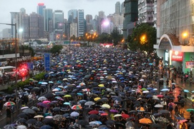 У Гонконзі протестувальники вимагають повернути жителям міста британське громадянство
