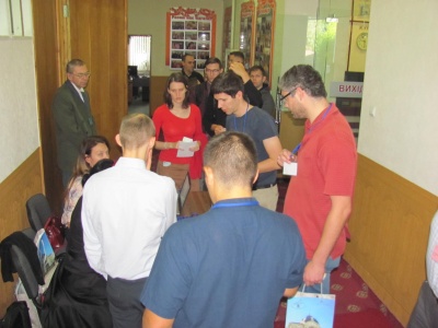 Науковці з усього світу приїхали до Чернівців на конференцію з кореляційної оптики