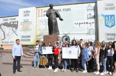 У Чернівцях вшанували пам'ять Гонгадзе та всіх загиблих журналістів - фото