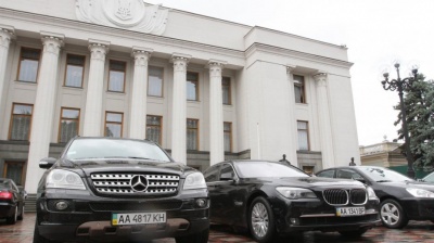 Скільки разів нардепи вже скористалися парламентськими автомобілями