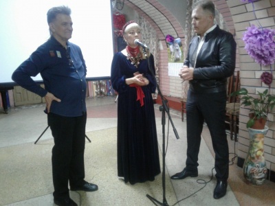 Телеведучий Василь Ілащук розкритикував організацію ювілейної «Червоної рути» в Чернівцях